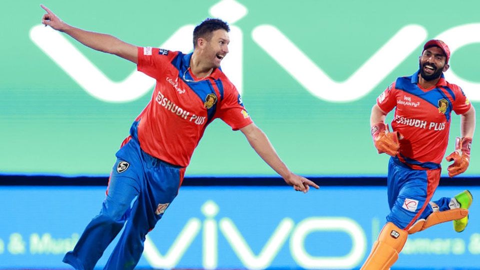 What is Knuckleball ? and How to bowl this ? Is this Leagal ? What is Knuckleball ? and How to bowl this ? Is this Leagal ?