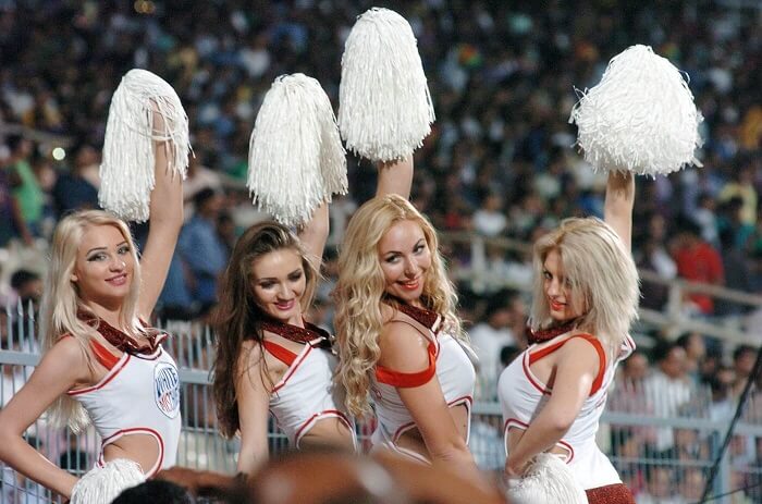 ipl-cheerleaders-how-much-do-they-earn-per-match-delhi-dd-ipl-cheer-girls.jpg